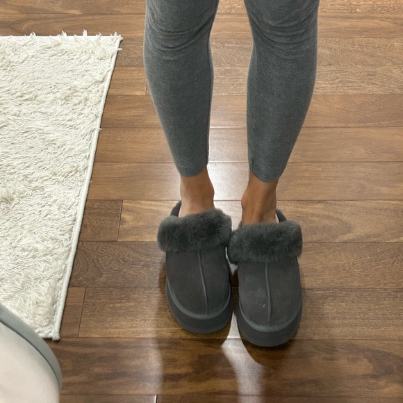 UGG Disquette Slippers 🩶 - Picture 6 of 8